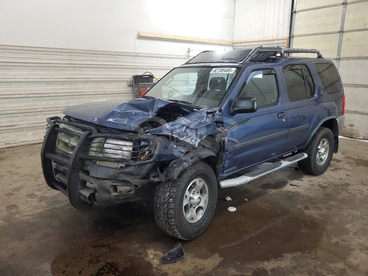 Nissan Xterra XE 3.3L 6 2000