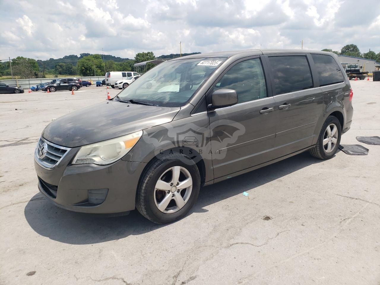Volkswagen Routan SE 3.8L 6 2010