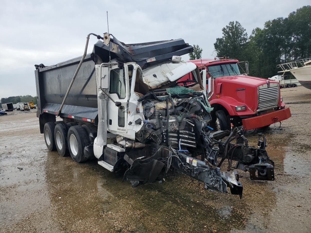 Mack 700 GU700 10.8L 6 2013