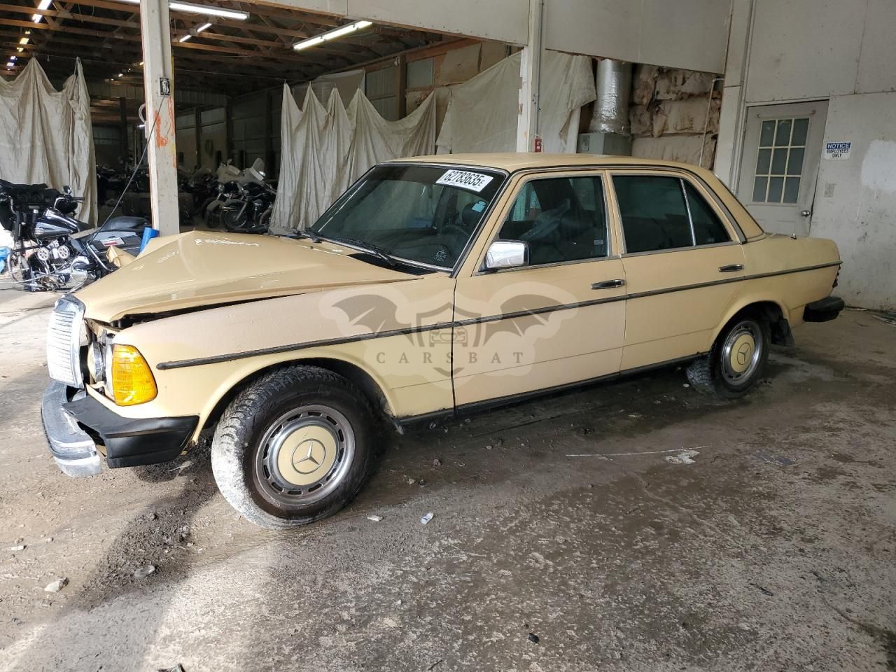 Mercedes-Benz 240 D 2.4L 4 1982