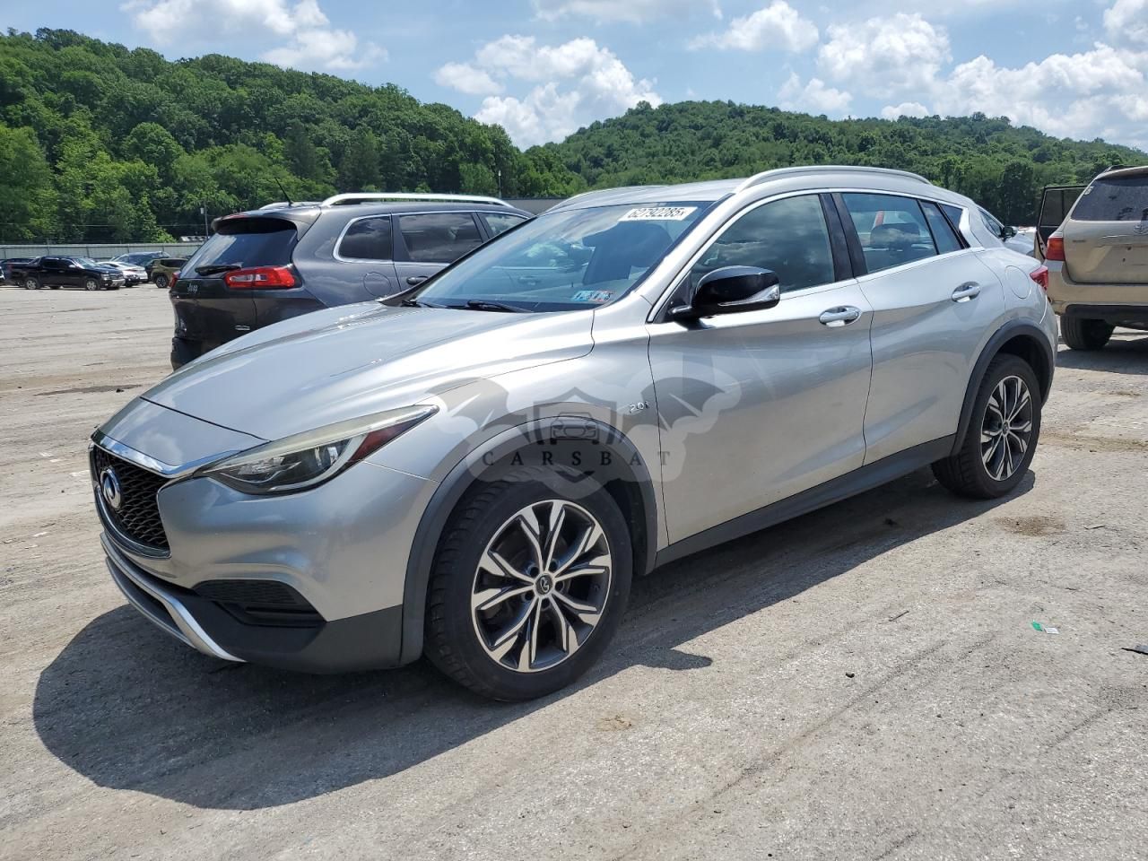 Infiniti QX30 BASE 2.0L 4 2017
