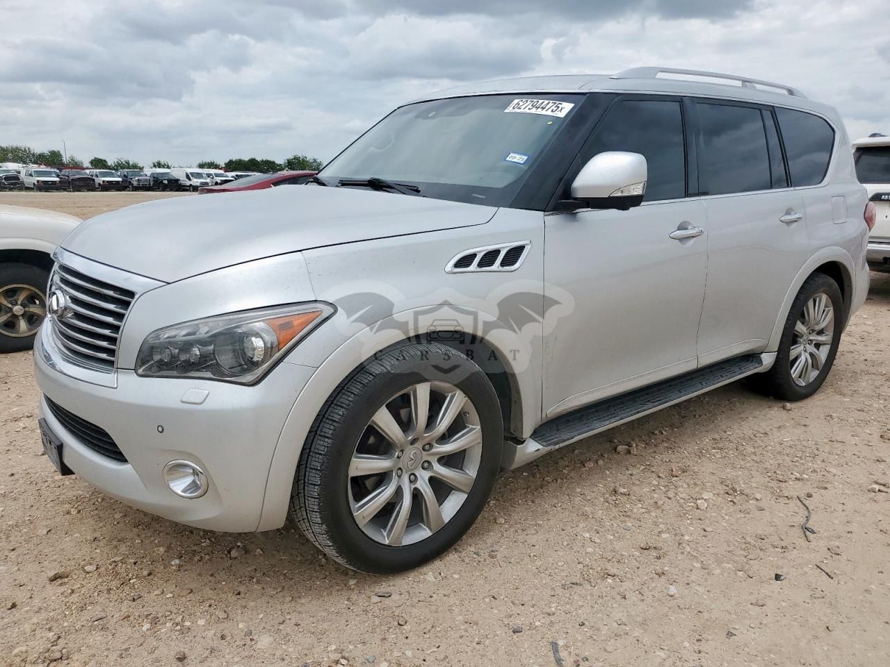 Infiniti QX56 5.6L 8 2013