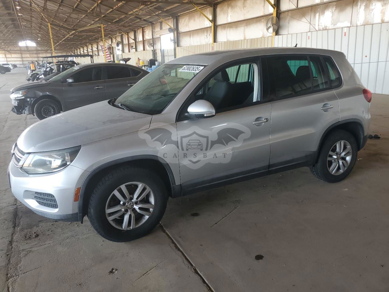 Volkswagen Tiguan S 2.0L  4 2013