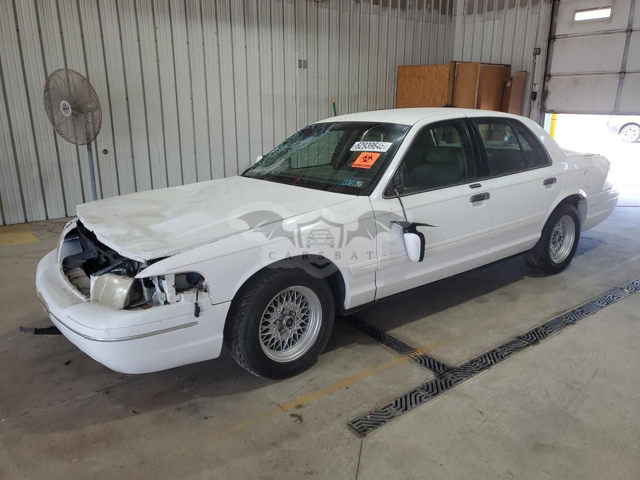 Ford Crown LX 4.6L 8 2001