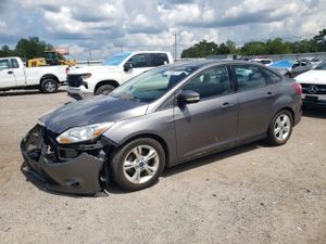 Ford Focus SE 2.0L 4 2014