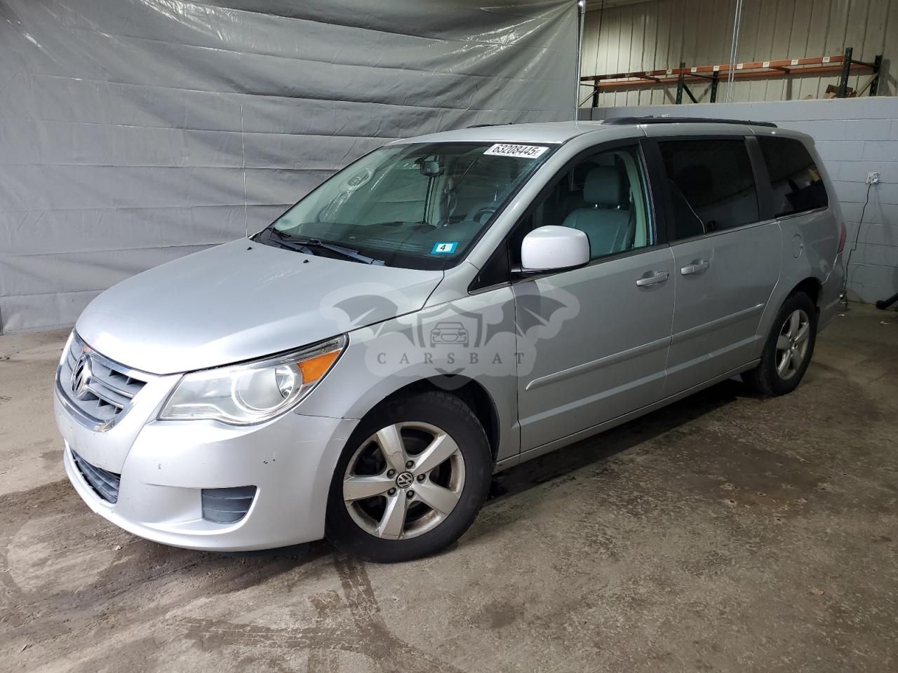 Volkswagen Routan SE 3.6L 6 2011