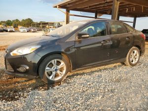 Ford Focus SE 2.0L 4 2013