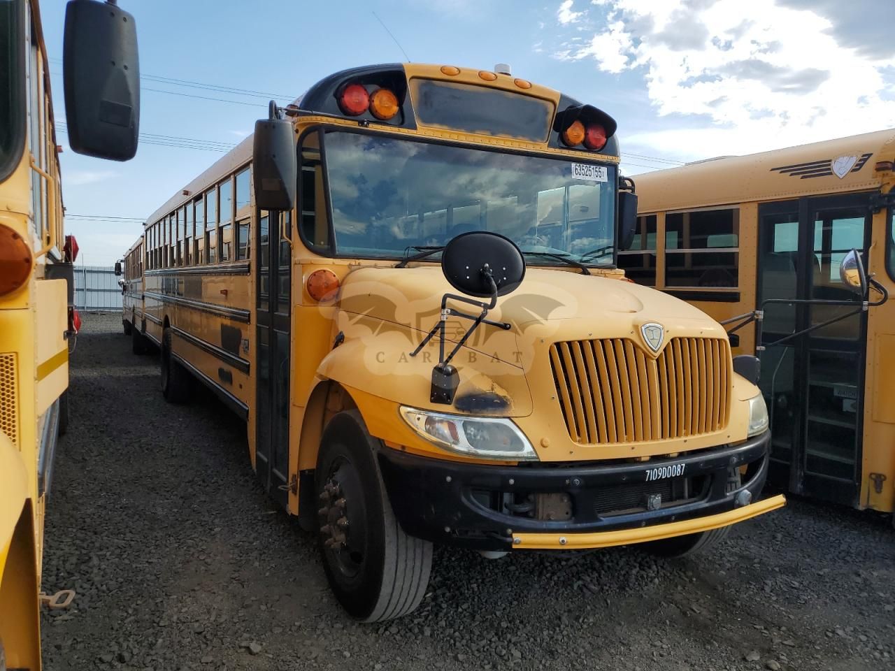 IC Corporation CE Series CE 6.4L 8 2009