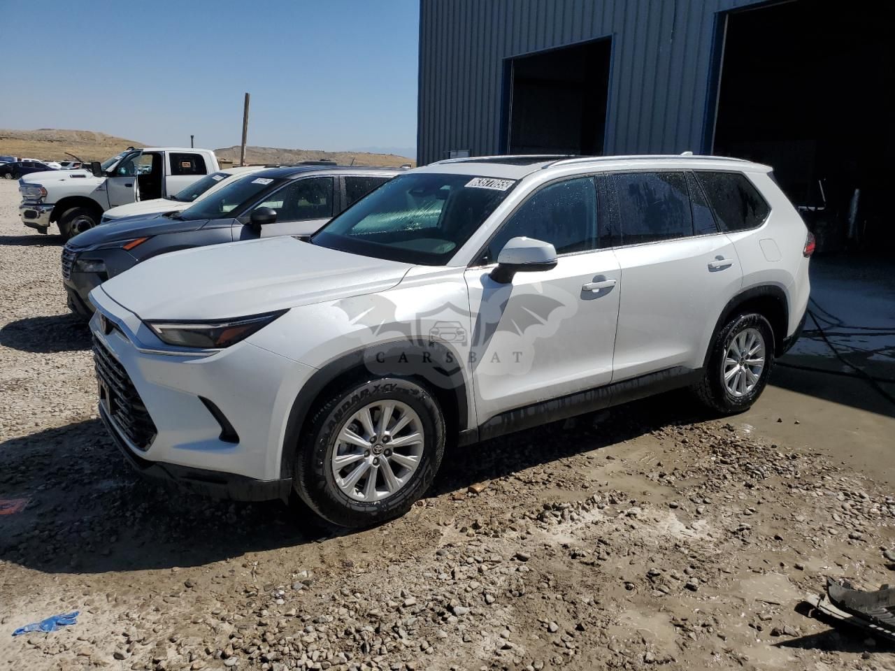 Toyota Grand Highlander LE 2.4L 4 2025