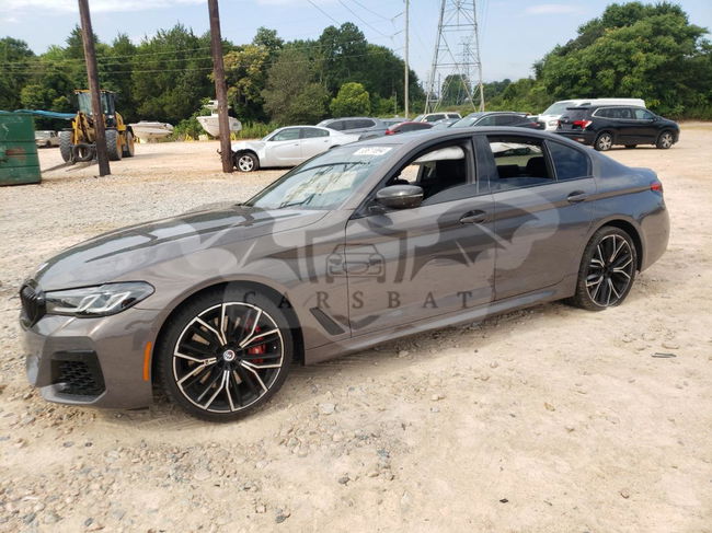 BMW M5 4.4L  8 2023