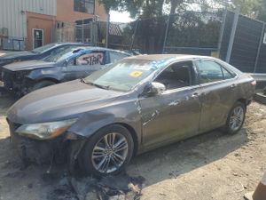 Toyota Camry LE 2.5L 4 2015
