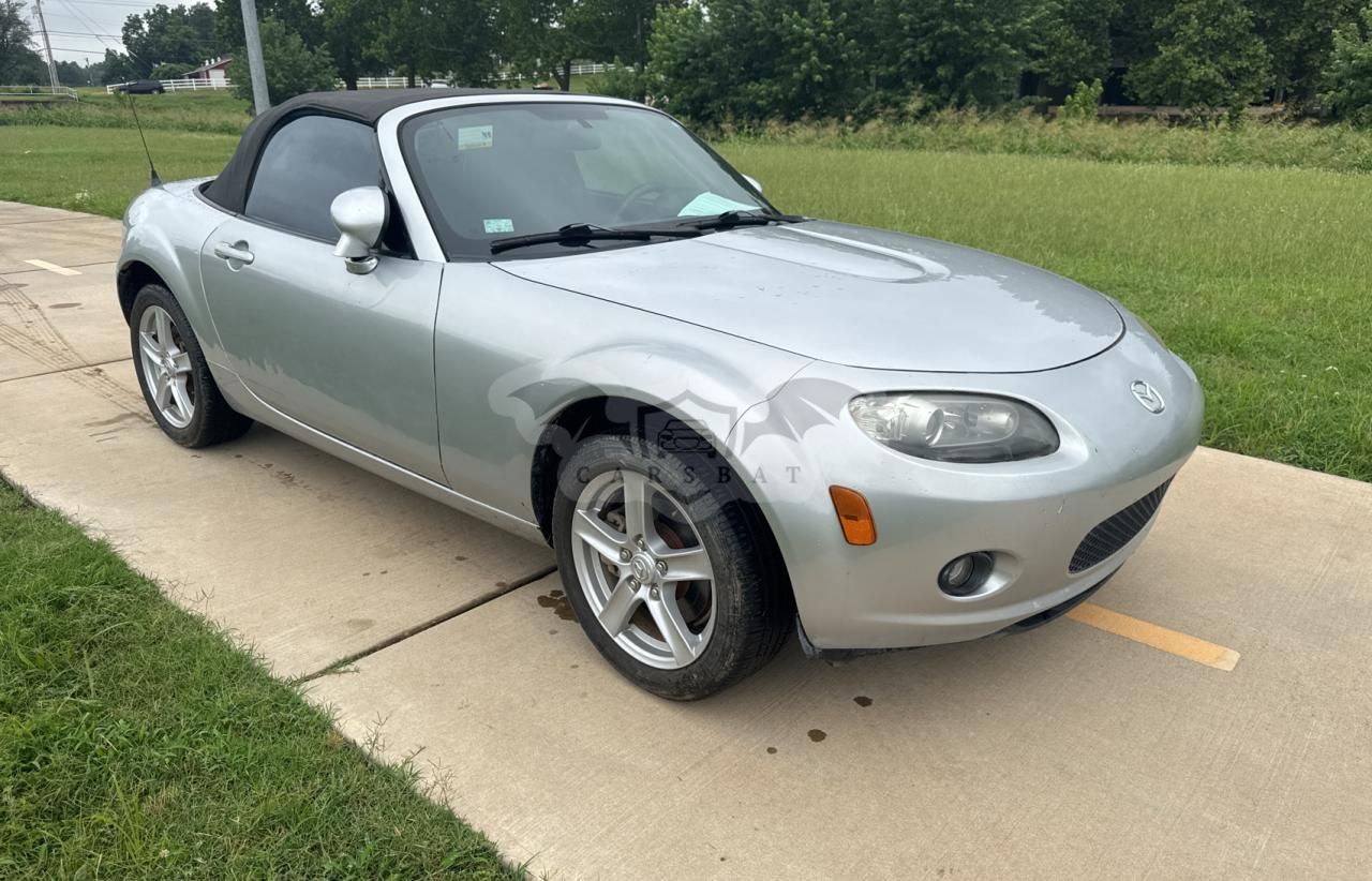 Mazda MX-5 (Miata) 2.0L 4 2006