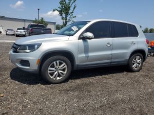 Volkswagen Tiguan S 2.0L 4 2012