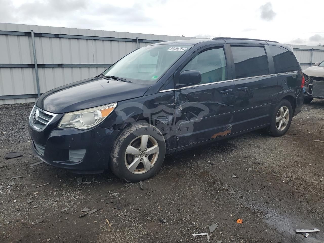 Volkswagen Routan SE 3.6L 6 2011