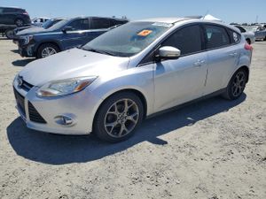 Ford Focus SE 2.0L 4 2014