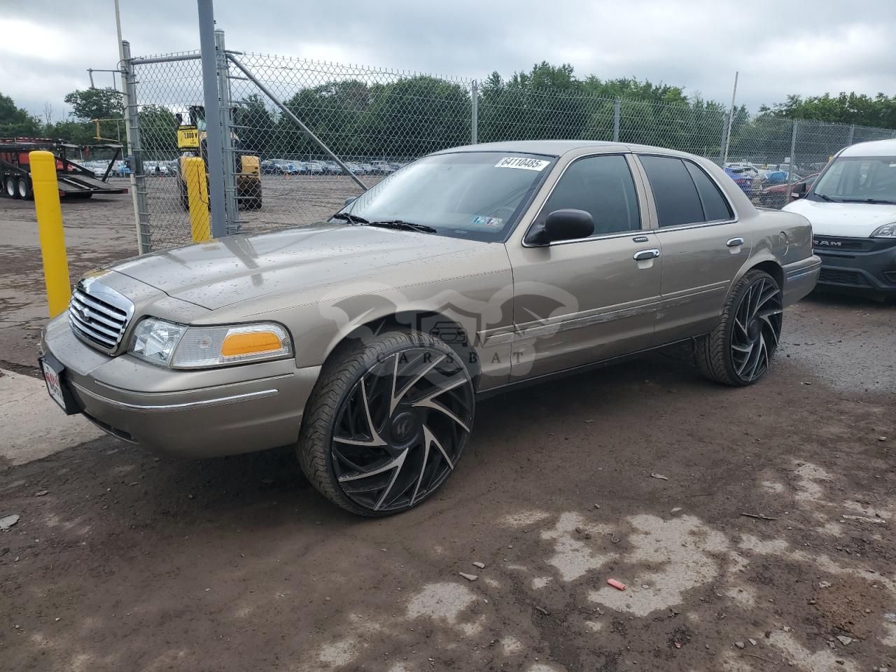 Ford Crown LX 4.6L 8 2003
