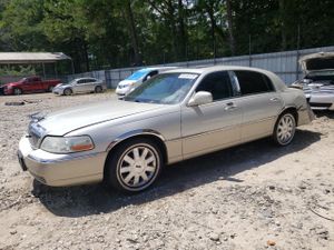 Lincoln Town Car SIGNATURE LIMITED 4.6L 8 2005