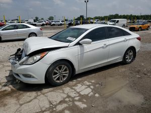 Hyundai Sonata GLS 2.4L 4 2013