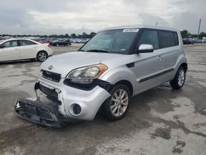 Kia Soul + 2.0L 4 2013