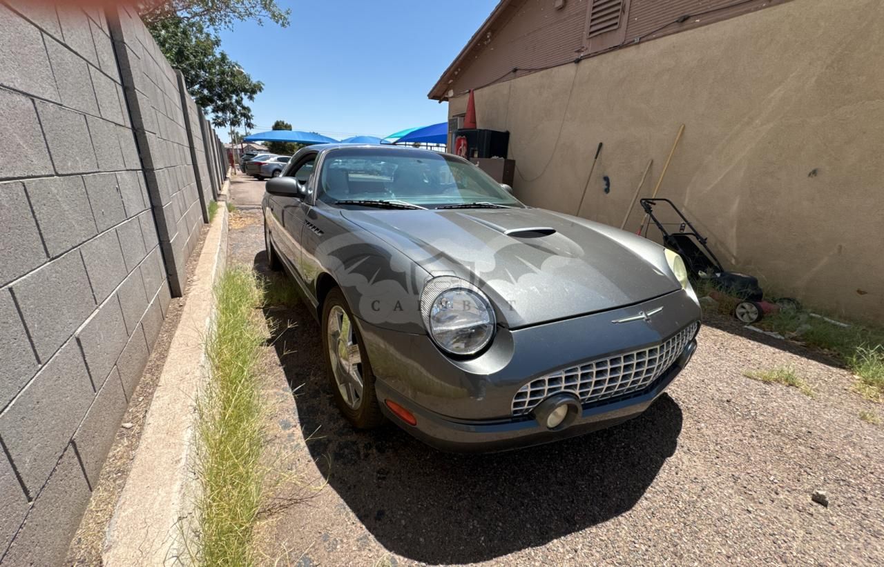 Ford Thunderbird 3.9L 8 2003