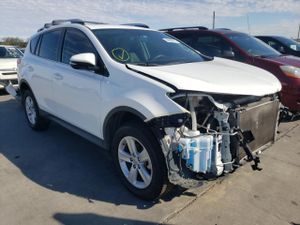 Toyota Rav4 XLE 2.5L 4 2014