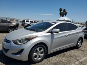 Hyundai Elantra SE 1.8L 4 2015