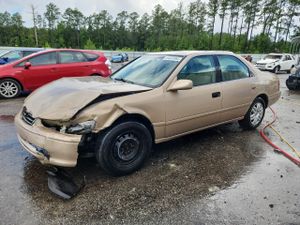 Toyota Camry CE 2.2L 4 2001