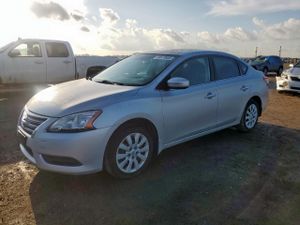 Nissan Sentra S 1.8L 4 2015