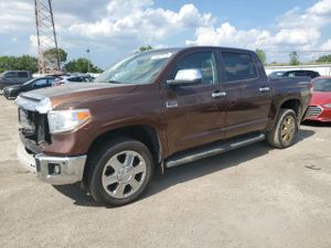 Toyota Tundra CREWMAX 1794 5.7L 8 2015