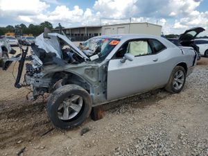 Dodge Challenger 3.6L 6 2021