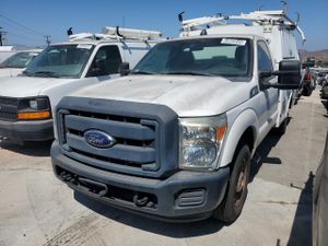 Ford F-350 SUPER DUTY 6.2L 8 2013