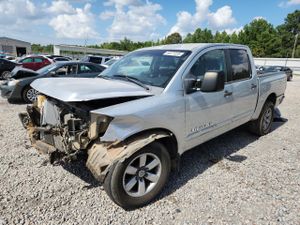 Nissan Titan XE 5.6L 8 2009