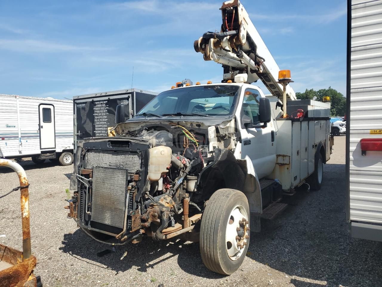 Ford F650 SUPER DUTY 6.7L 6 2011
