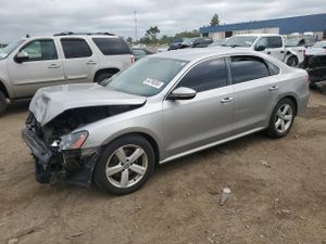 Volkswagen Passat SE 2.5L 5 2012