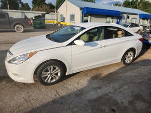 Hyundai Sonata GLS 2.4L 4 2013