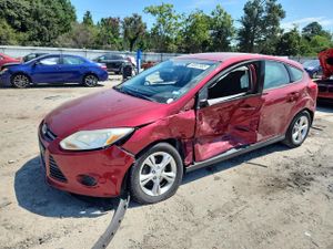 Ford Focus SE 2.0L 4 2013
