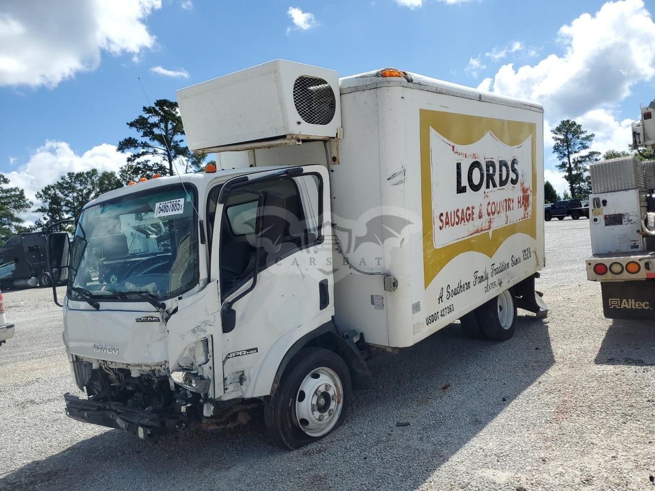 Isuzu NPR 6.6L 8 2024