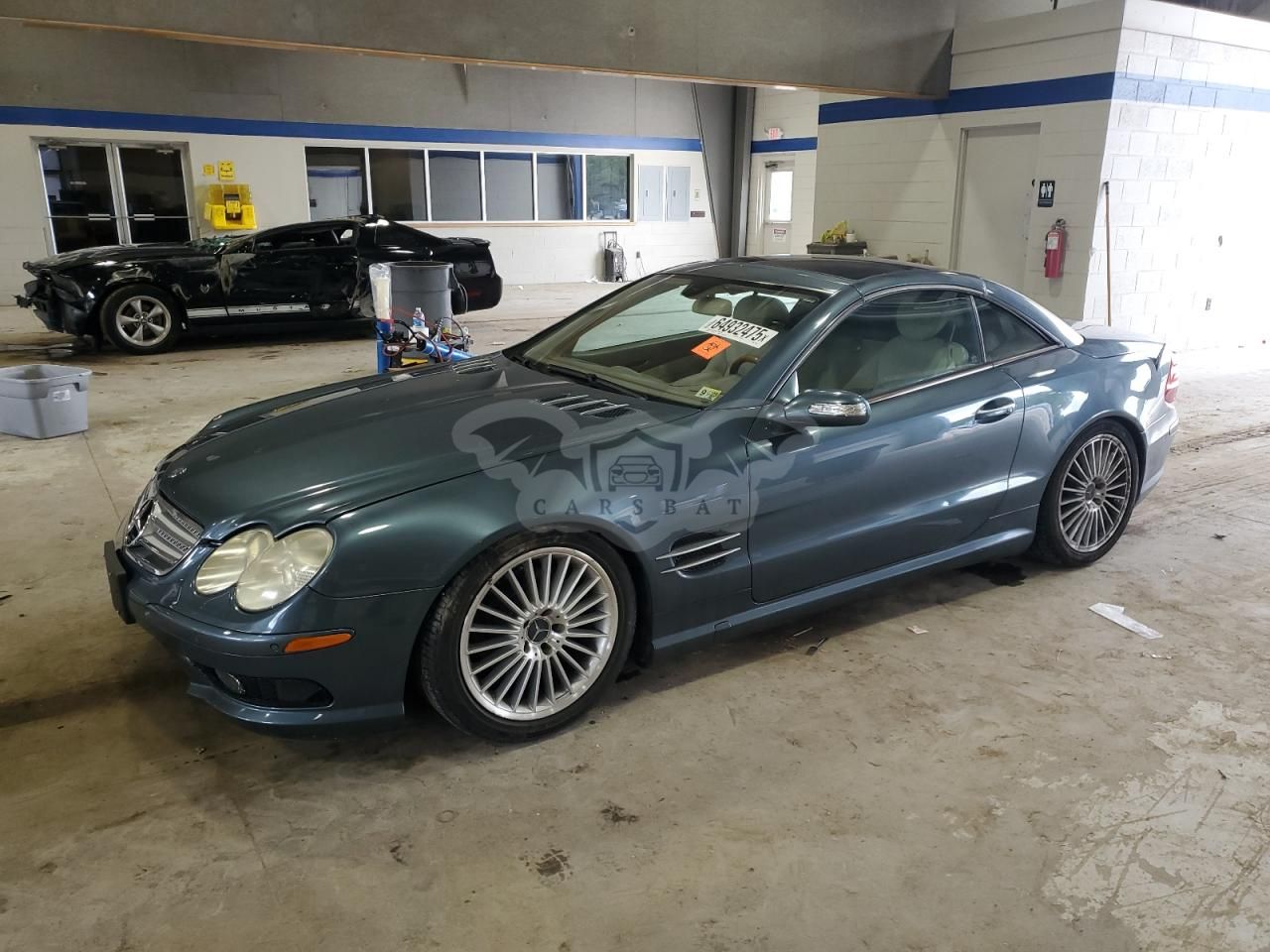 Mercedes-Benz SL 500 5.0L 8 2005