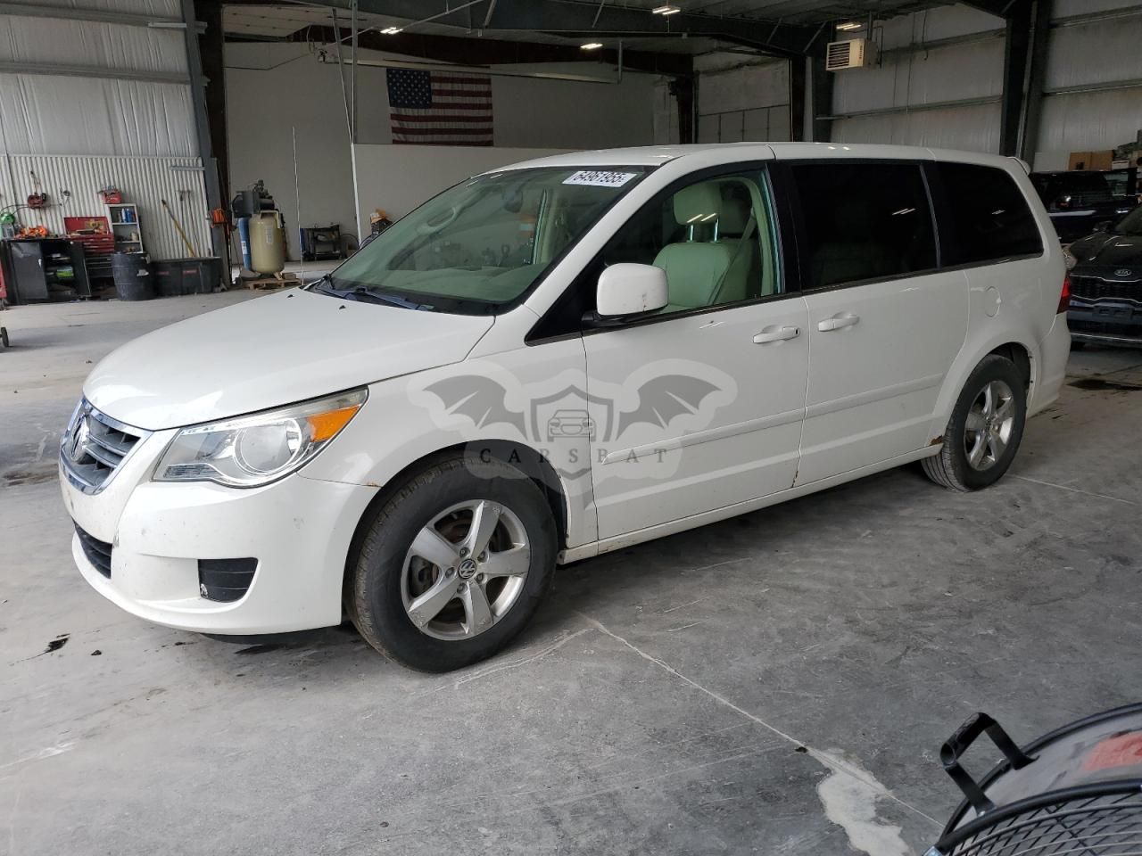 Volkswagen Routan SE 3.8L 6 2010
