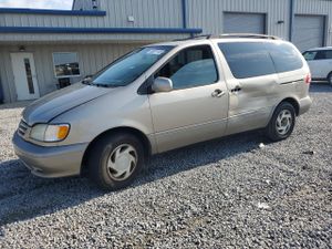Toyota Sienna LE 3.0L 6 2002