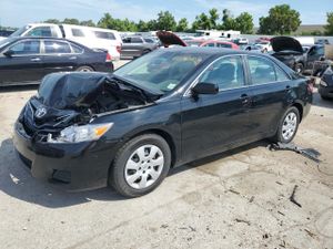 Toyota Camry BASE 2.5L 4 2011