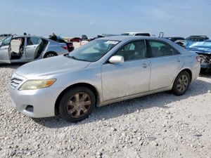 Toyota Camry BASE 2.5L 4 2011