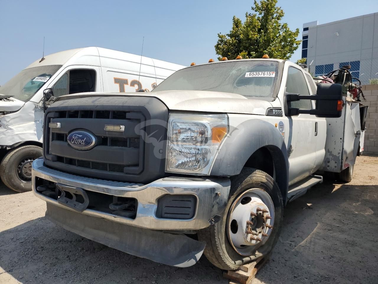 Ford F550 SUPER DUTY 6.7L 8 2015
