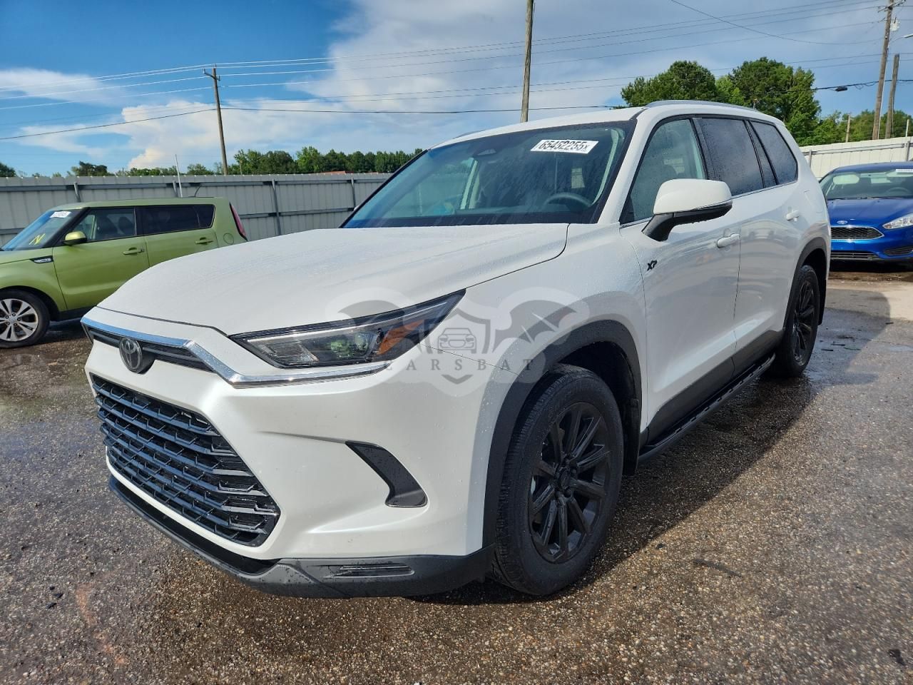 Toyota Grand Highlander LE 2.4L 4 2025