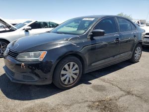 Volkswagen Jetta BASE 2.0L 4 2014