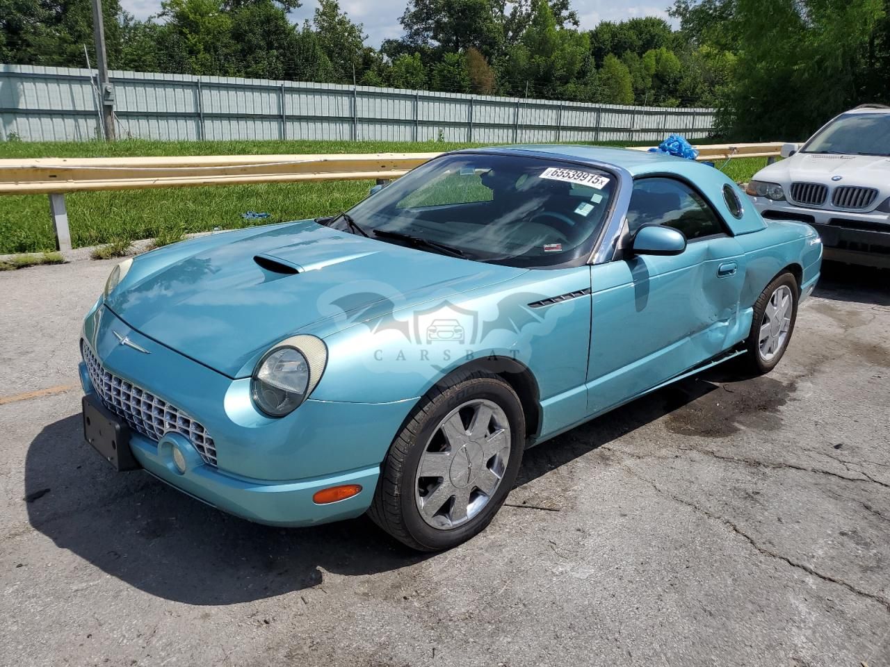 Ford Thunderbird 3.9L 8 2002