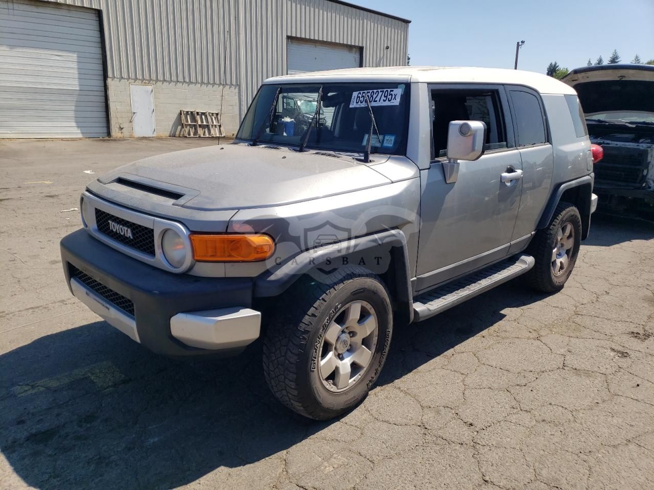 Toyota FJ Cruiser 4.0L 6 2010