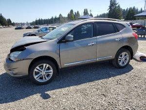 Nissan Rogue S 2.5L 4 2012