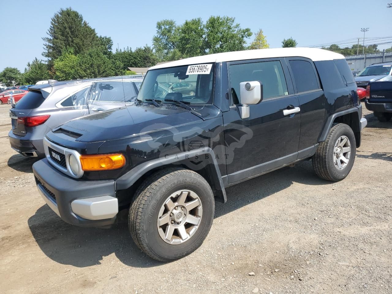 Toyota FJ Cruiser 4.0L 6 2014