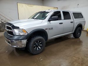 RAM 1500 ST 5.7L 8 2014